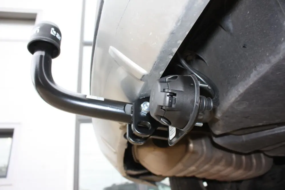 E5222CA-01 Enganche fijo para RENAULT SCENIC con paragolpes especial (4).webp