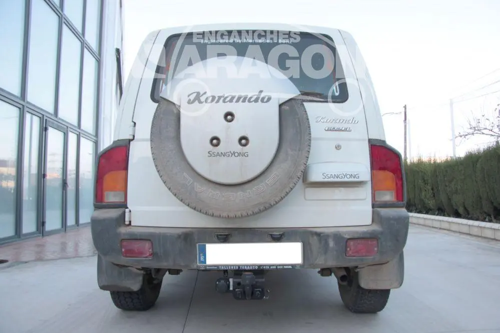 X3102AC-01 Enganche bola placa para SSANGYONG KORANDO.webp