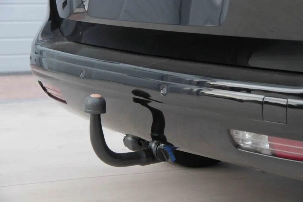 E1220AV-05  Enganche extraible vertical SV para PEUGEOT 5008 (3).webp
