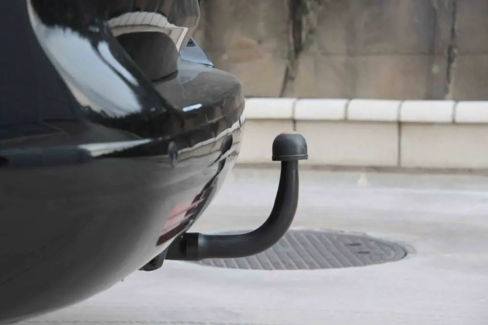 E1220AV-05  Enganche extraible vertical SV para PEUGEOT 5008 (6).webp