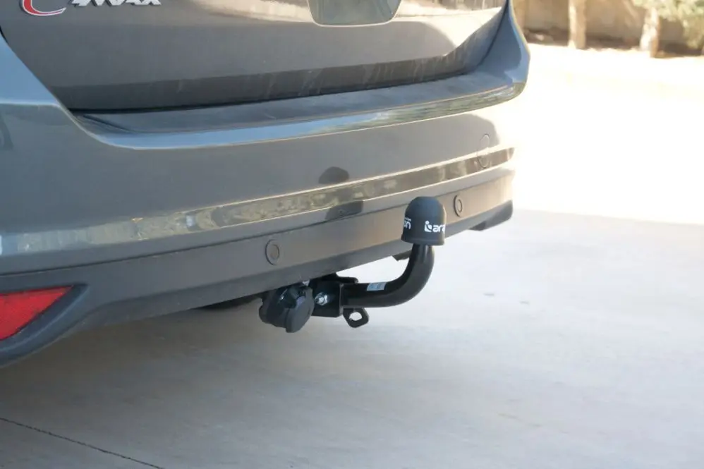 E2013AA-03 Enganche fijo para FORD GRAND C-MAX.webp