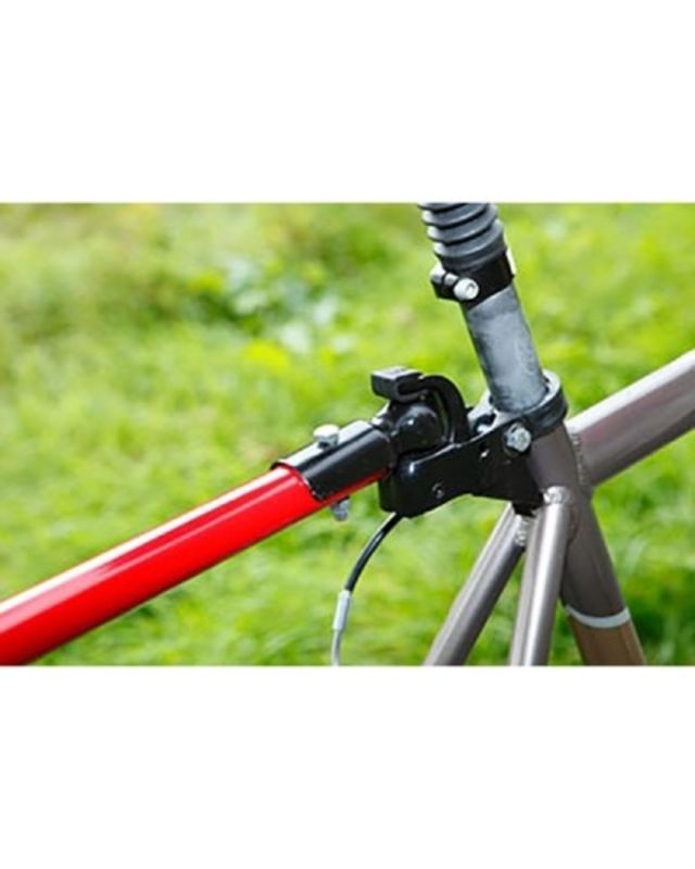 Adaptateur pour transformer le chariot de randonnée en chariot pour vélos.