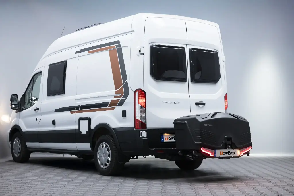 Coffre sur attelage 330L pour Fourgon avec Hayon/Portes battantes - TowBox Camper Châssis Long